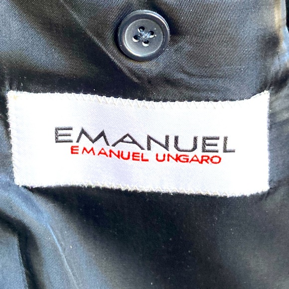 Emanuel Ungaro Mens suit 42R black pinstripe